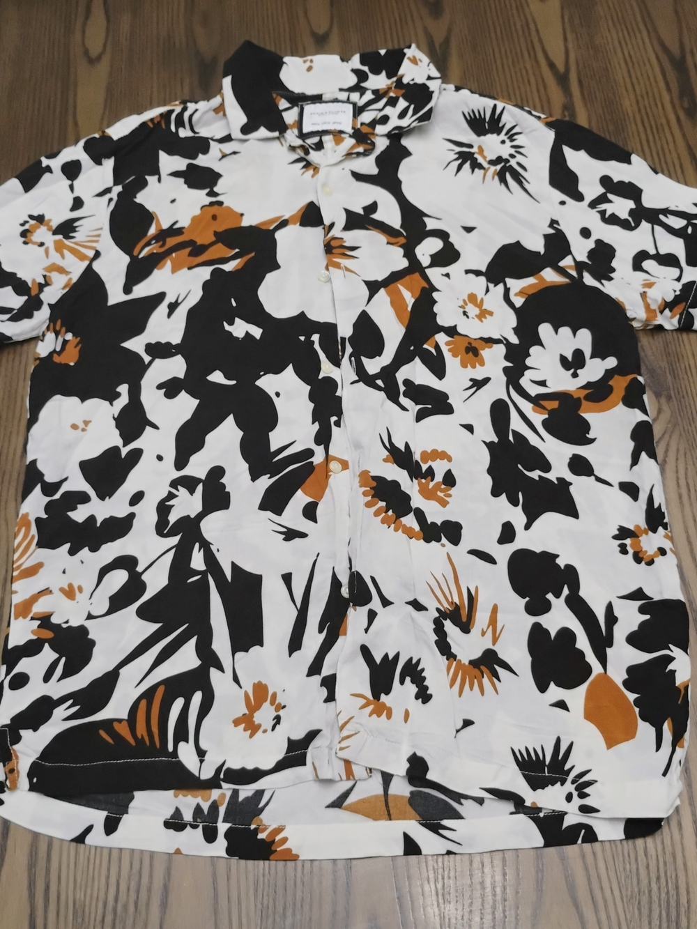 Denim & Flower White Black and Brown Floral Short-Sleeve Button-Up Shirt